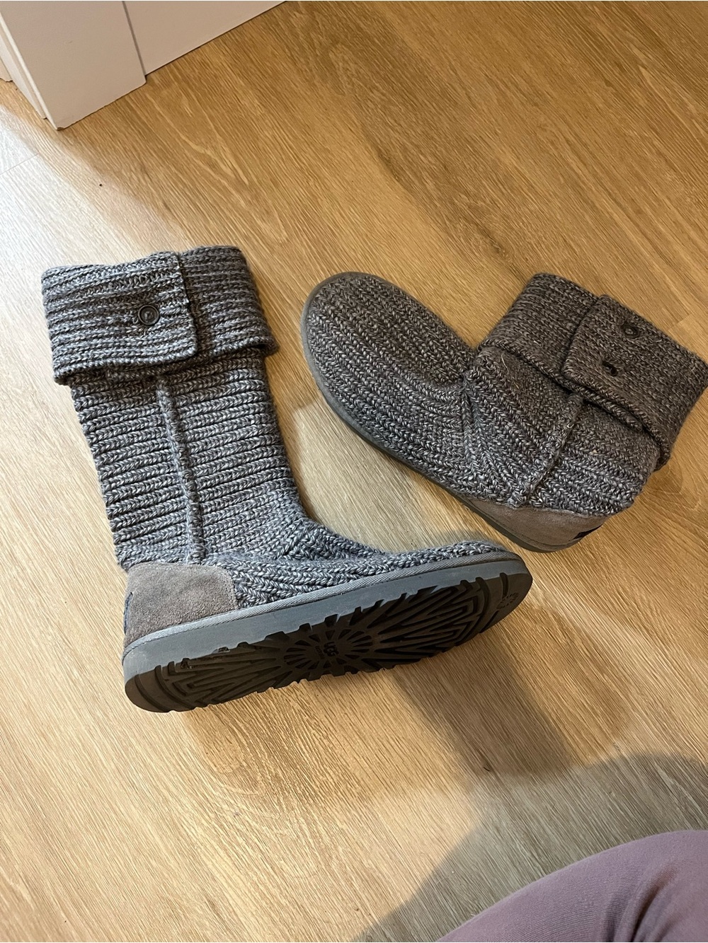 Vintage UGG Women’s 8 Knit Fold-Over Winter Boots - Gray